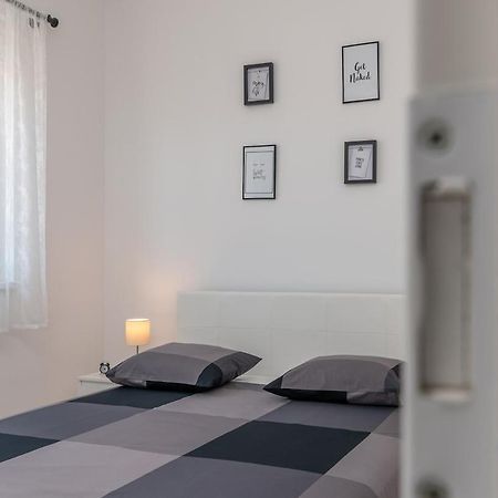Apartman Spiro Trogir Exterior foto
