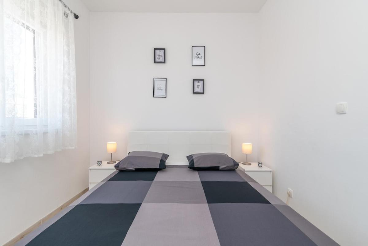 Apartman Spiro Trogir Exterior foto